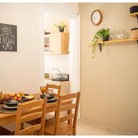 F' Eris Nest Apartament *